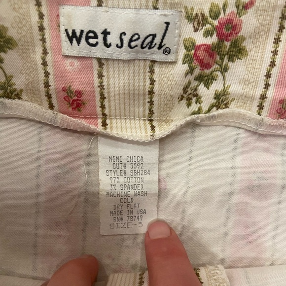 🌸 RARE Y2K Mini Skirt Wet Seal - Picture 5 of 6
